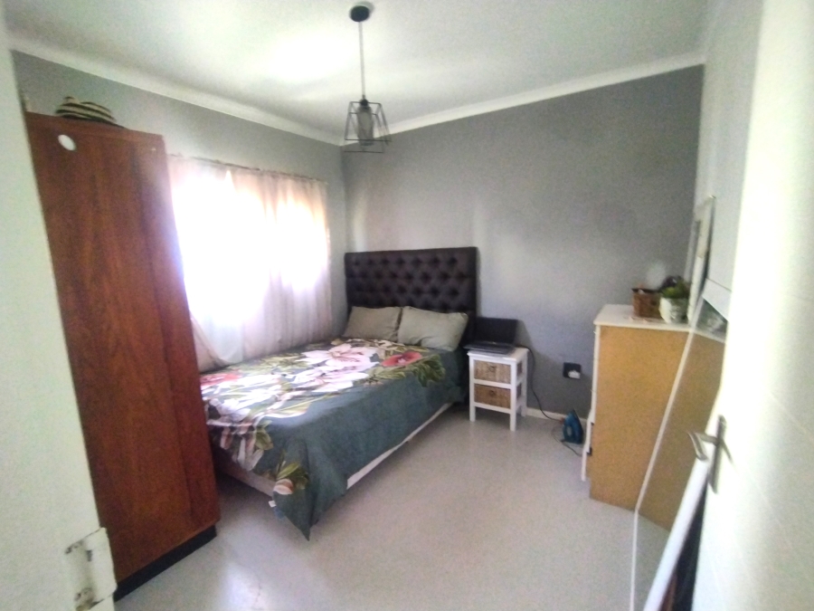 2 Bedroom Property for Sale in The Connifers Western Cape